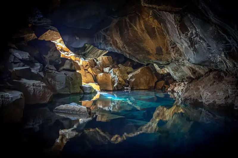 Trip to Heet Cave from Riyadh